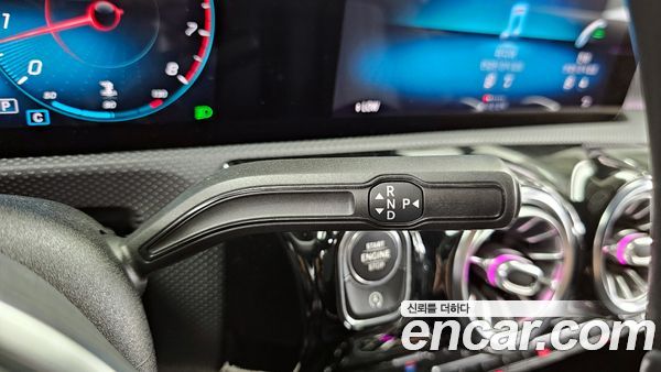 Mercedes-Benz A-Class 2021, фото 9