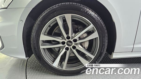 Audi A6 2022, фото 5