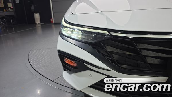 Hyundai Elantra 2024, фото 8