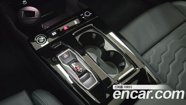 Audi A6 e-Tron 2025, фото 9