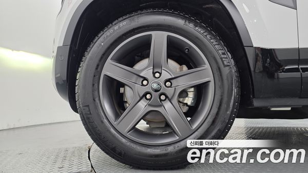 Land Rover Defender 2024, фото 5