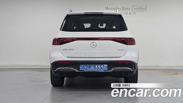 Mercedes-Benz EQB 2026, фото 4
