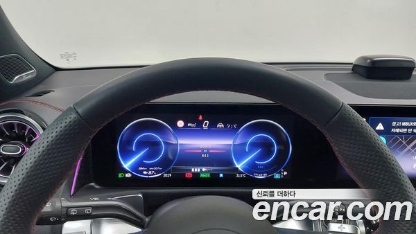 Mercedes-Benz EQB 2026, фото 8