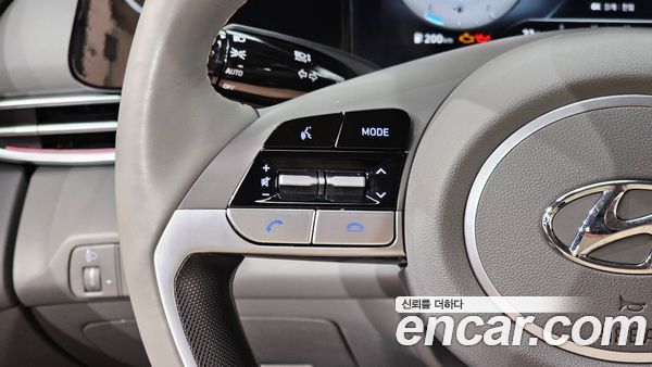 Hyundai Elantra 2023, фото 16