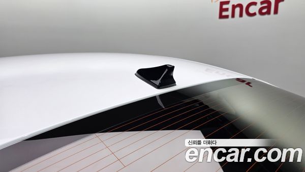 Hyundai Elantra 2023, фото 29
