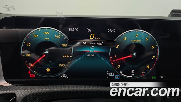 Mercedes-Benz CLA 2021, фото 10