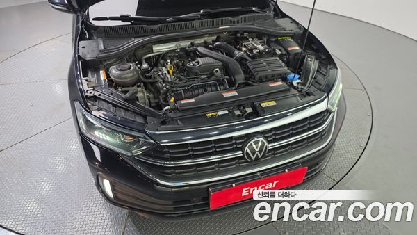Volkswagen Jetta 2023, фото 6