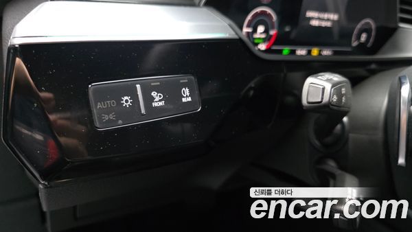 Audi e-tron 2022, фото 31