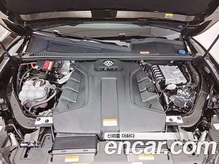 Volkswagen Touareg 2024, фото 6