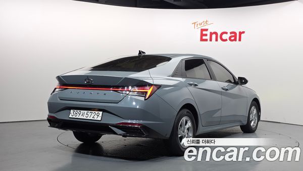 Hyundai Elantra 2021, фото 2