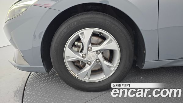 Hyundai Elantra 2021, фото 5