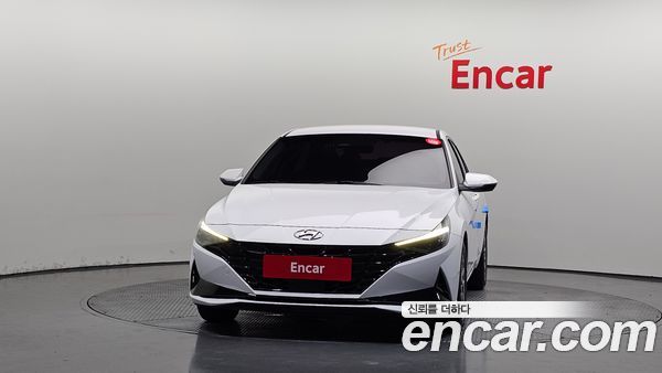 Hyundai Elantra 2021, фото 3
