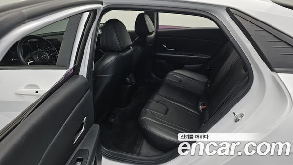 Hyundai Elantra 2021, фото 18