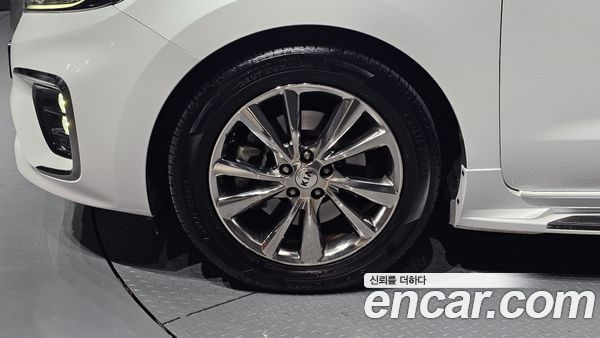 Kia Carnival 2020, фото 5