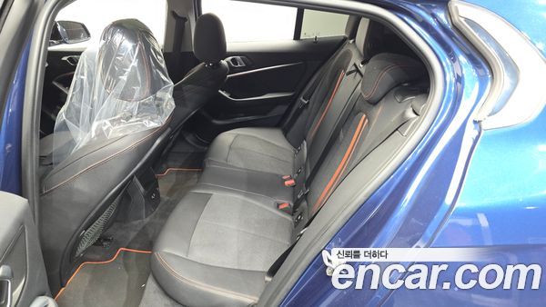 BMW 1 Series 2021, фото 11