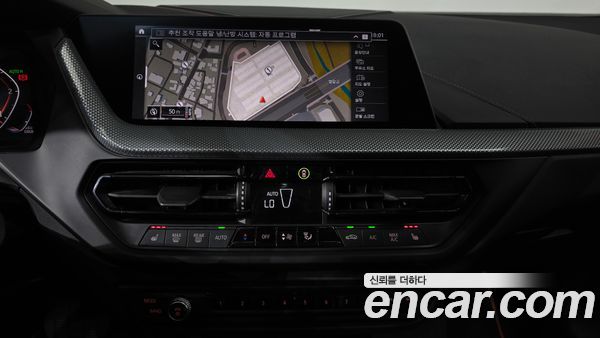 BMW 1 Series 2021, фото 12