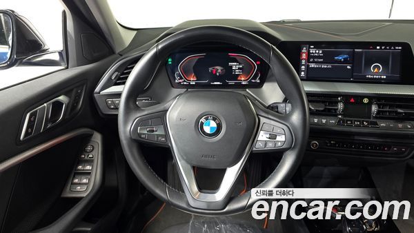 BMW 1 Series 2021, фото 13