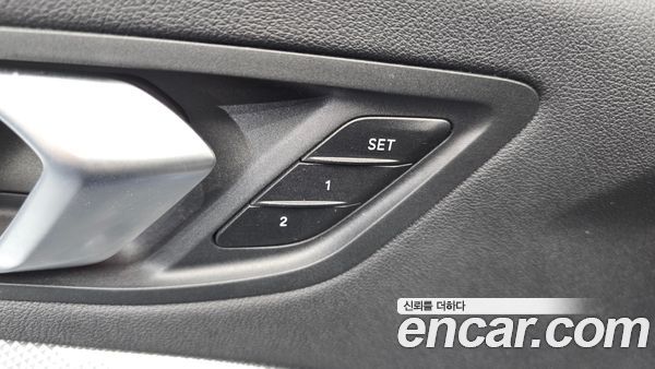 BMW 1 Series 2021, фото 16