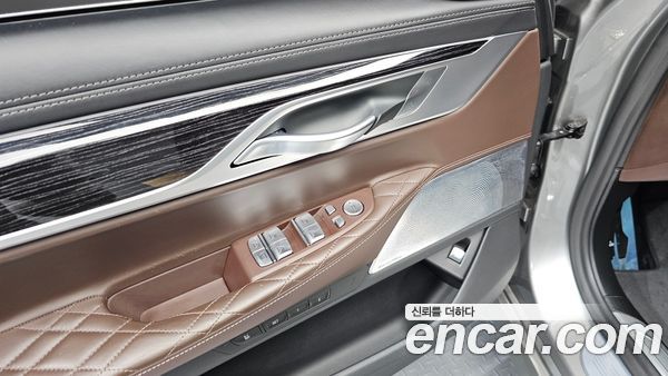 BMW 7 Series 2020, фото 26