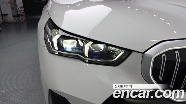 BMW 5 Series 2025, фото 7