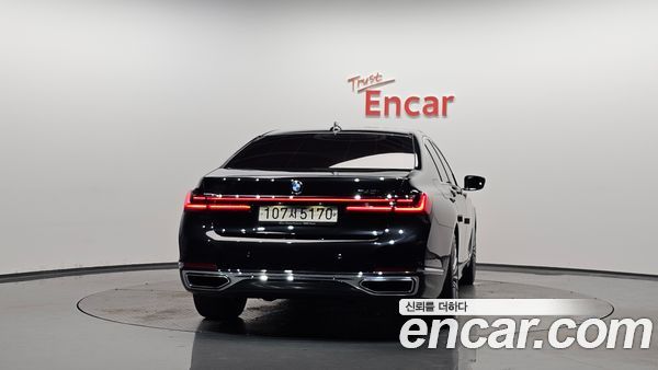 BMW 7 Series 2021, фото 3