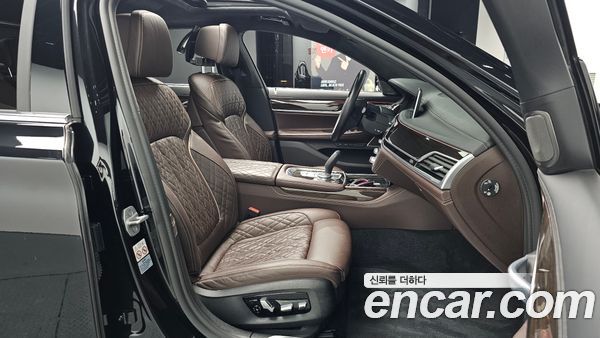 BMW 7 Series 2021, фото 16