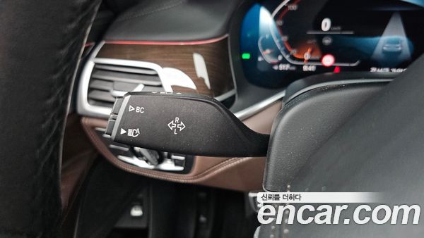 BMW 7 Series 2021, фото 21