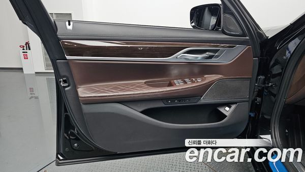 BMW 7 Series 2021, фото 13