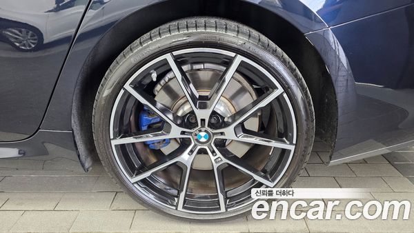 BMW 8 Series 2022, фото 7