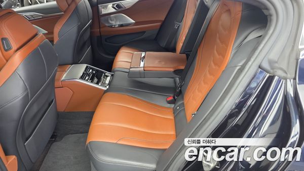 BMW 8 Series 2022, фото 16