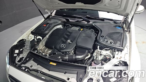 Mercedes-Benz E-Class 2023, фото 6