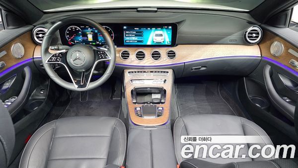 Mercedes-Benz E-Class 2023, фото 10