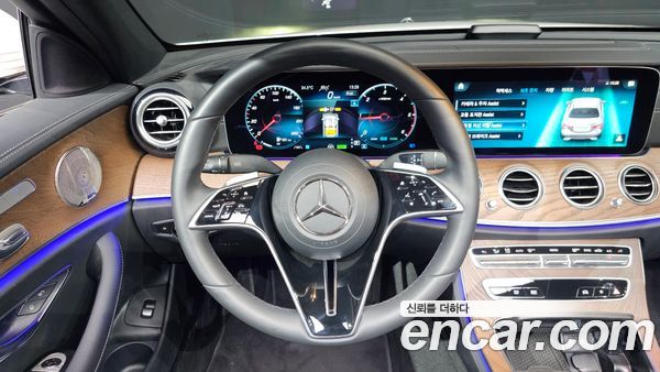 Mercedes-Benz E-Class 2023, фото 18