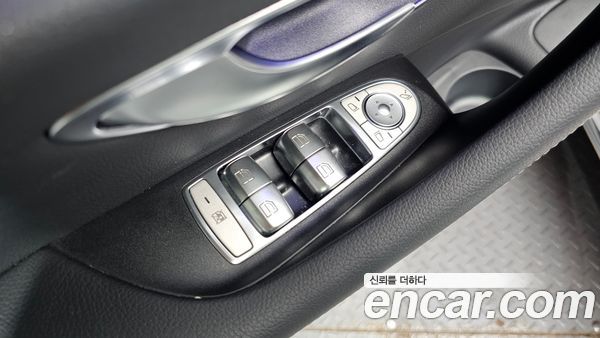 Mercedes-Benz E-Class 2023, фото 27