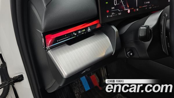 BMW 5 Series 2025, фото 26