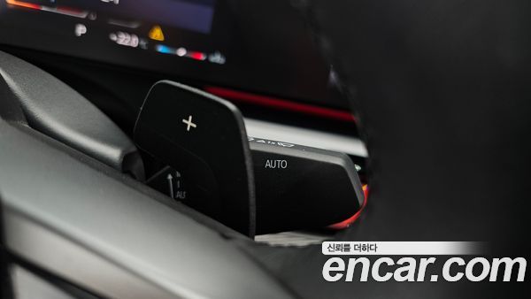 BMW 5 Series 2025, фото 30