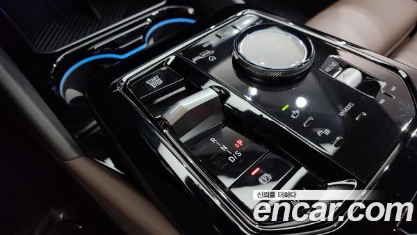 BMW 5 Series 2025, фото 12