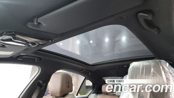 BMW 5 Series 2025, фото 24