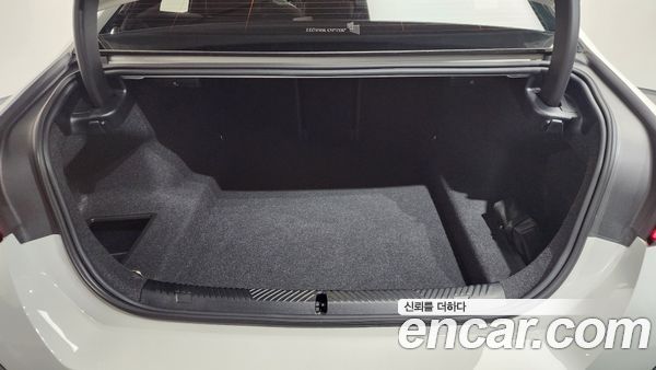 BMW 5 Series 2025, фото 26