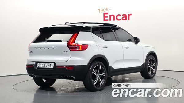 Volvo XC40 2020, фото 2