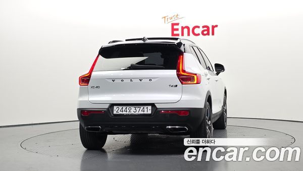 Volvo XC40 2020, фото 4