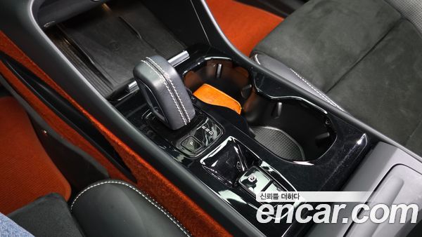 Volvo XC40 2020, фото 9