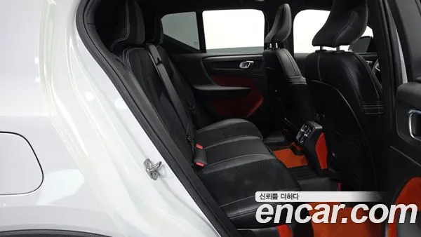 Volvo XC40 2020, фото 12