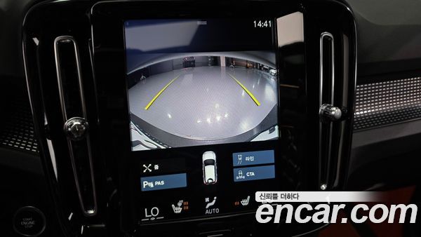 Volvo XC40 2020, фото 15