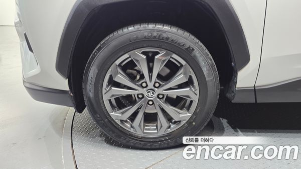 Toyota RAV4 2022, фото 5