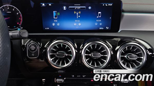 Mercedes-Benz CLA 2024, фото 19