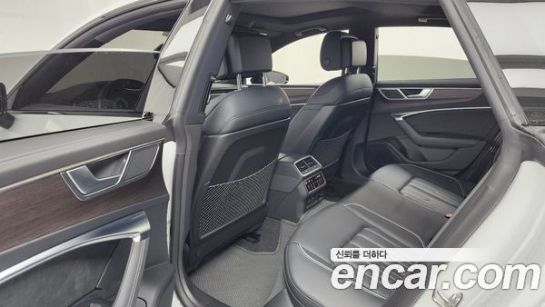 Audi A7 2022, фото 16