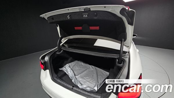 BMW 5 Series 2023, фото 20