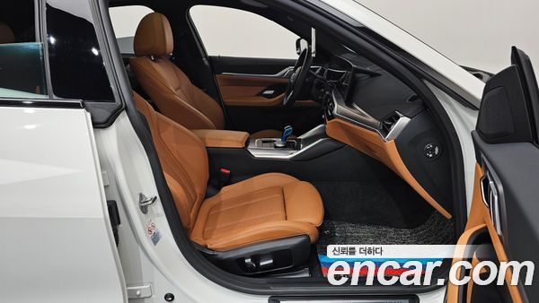BMW i4 2022, фото 15