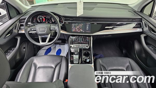 Audi Q7 2021, фото 10